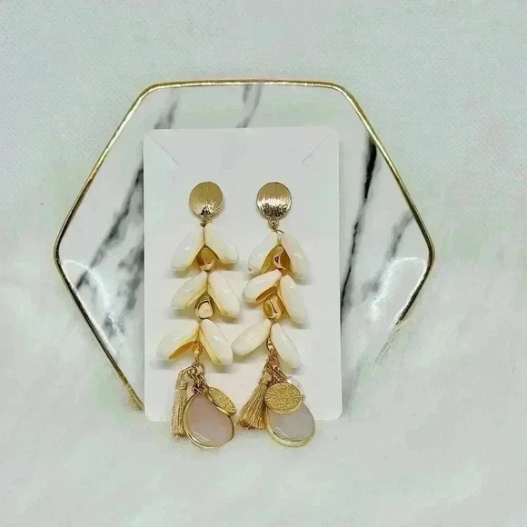 Shell Statement Earrings - Picture 2 of 3